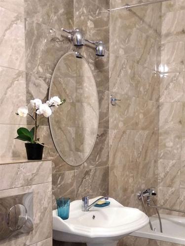 5-bath-2